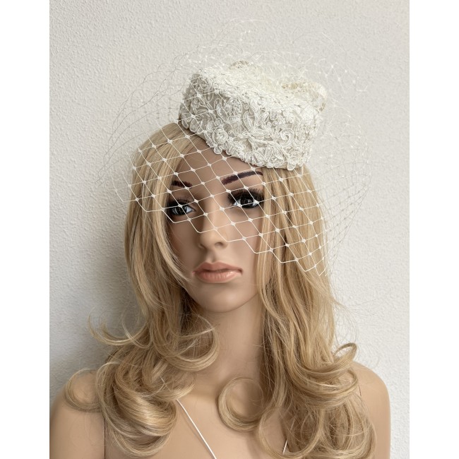 https://www.hatshop.com.ua/2877-12270-thickbox/sh-692-kapelyuschok-molochna-tabletka-z-vuallyu.jpg