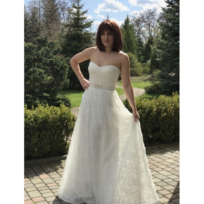 https://www.hatshop.com.ua/661-15217-thickbox/wd-117-svadebnoe-plate-s-drapirovkoy.jpg